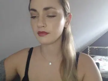 Bongacams Watch Live Sex Cams of ScarlettXQueen