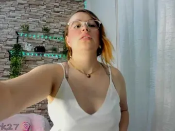 Bongacams Watch Live Sex Cams of zoe-brk