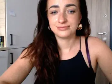 Bongacams Watch Live Sex Cams of LorennePlay
