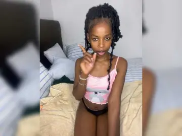 Bongacams Live Sex Cam of Larrine