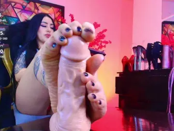 Bongacams Private Sex Chat of elinne-hendrix