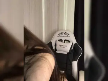 Bongacams Watch Live Sex Cams of Plutonyashka