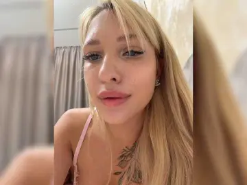 Bongacams Best Webcam of EwaBrown