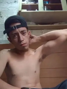 Cam4 Free Live Porn of ramiro292