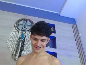 Cam4 Private Sex Chat of Logan_Steel