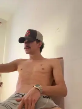 Cam4 Live Sex Cam of branquinho62go