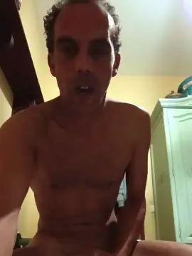 Cam4 Free Porn Cam of chicoatrevido2