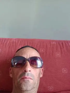 Cam4 Live Sex Cam of comilon77