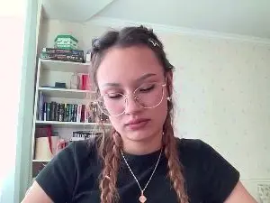 Cam4 Sex Cam of HerthaGamel