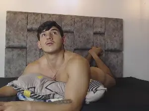 Cam4 Sex Cam of bigjonathan