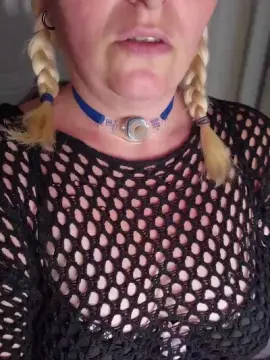 Cam4 Private Sex Chat of JuliaJamesXX69