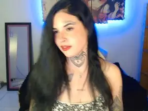 Cam4 Private Sex Chat of Maddy_Vicius19