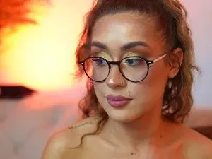 Cam4 Sex Cam of AileenKiss