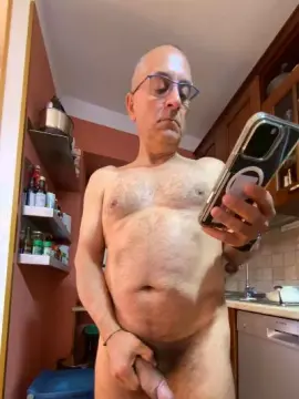 Cam4 Live Porn of Milk1958
