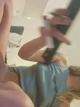 Cam4 Free Live Porn of agusttinak3