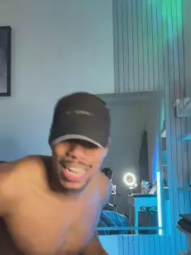 Cam4 Sex Cam of Pintudomacho