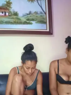 Cam4 Free Live Porn of Monica2702