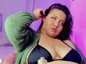 Cam4 Sex Cam of YuridRojas