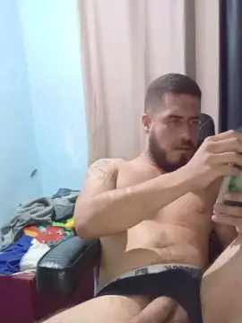 Cam4 Live Porn of polaco061