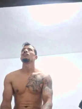 Cam4 Live Sex of Chilenohh