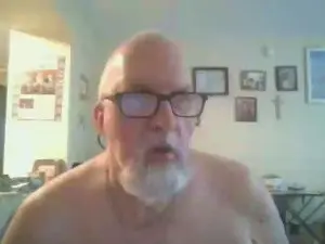 Cam4 Live Sex of TINYCOCK1956