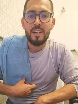 Cam4 Live Porn of HShotsmilegyn