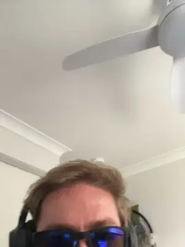 Cam4 Live Sex of QuartzWolf