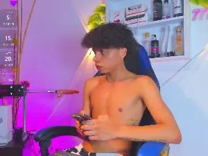 Cam4 Best Webcam of Taylor_Black_