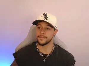Cam4 Free Porn Cam of dom_santiago31
