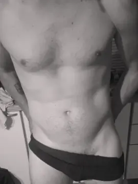 Cam4 Live Porn of Elicaone