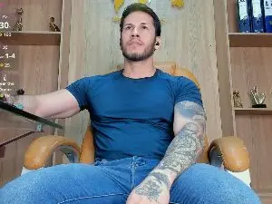 Cam4 Sex Cam of George_Diesell