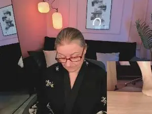 Cam4 Watch Live Sex Cams of AlexandraKind