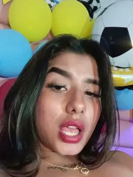 Cam4 Live Sex Cam of Yvonne_Collins