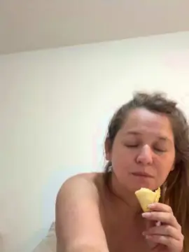 Cam4 Free Live Porn of mieldulcexx