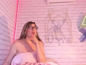 Cam4 Private Sex Chat of Suzy_Lee