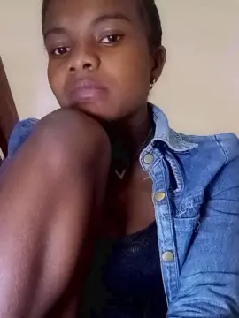 Cam4 Free Porn Cam of mialisoa3
