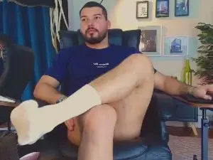 Cam4 Live Sex Cam of HenryBenso