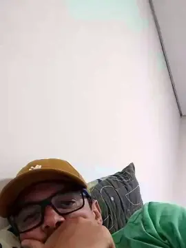 Cam4 Free Live Porn of Pittgarciaator