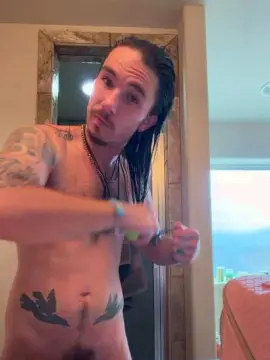 Cam4 Live Porn of WellHello69