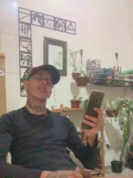 Cam4 Watch Live Sex Cams of Klinger30