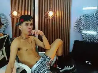 Camsoda Free Porn Cam of skinny-cute-alyer