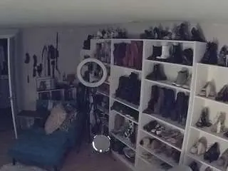 Camsoda Sex Cam of voyeurcam-missoliviablack-03