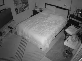 Camsoda Nude Webcam of voyeurcam-hornyhostel-01