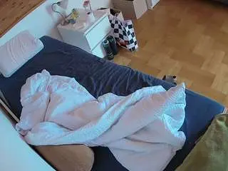 Camsoda Live Sex of voyeurcam-julmodels-greybed-1
