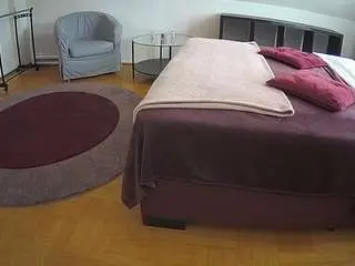 Camsoda Free Live Porn of voyeurcam-julmodels-whitebed-6