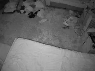 Camsoda Sex Cam of voyeurcam-julmodels-whitebed-5