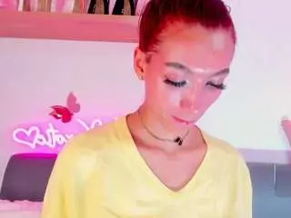 Camsoda Nude Webcam of lia-tayllor