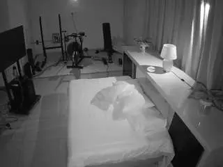 Camsoda Nude Webcam of voyeurcam-jb-office-1