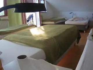 Camsoda Live Sex of voyeurcam-julmodels-bed-2