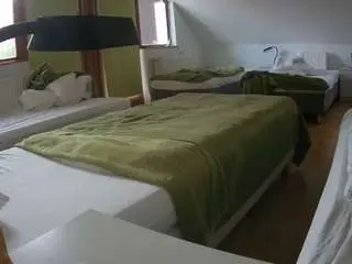Camsoda Sex Chat of voyeurcam-julmodels-bed-2